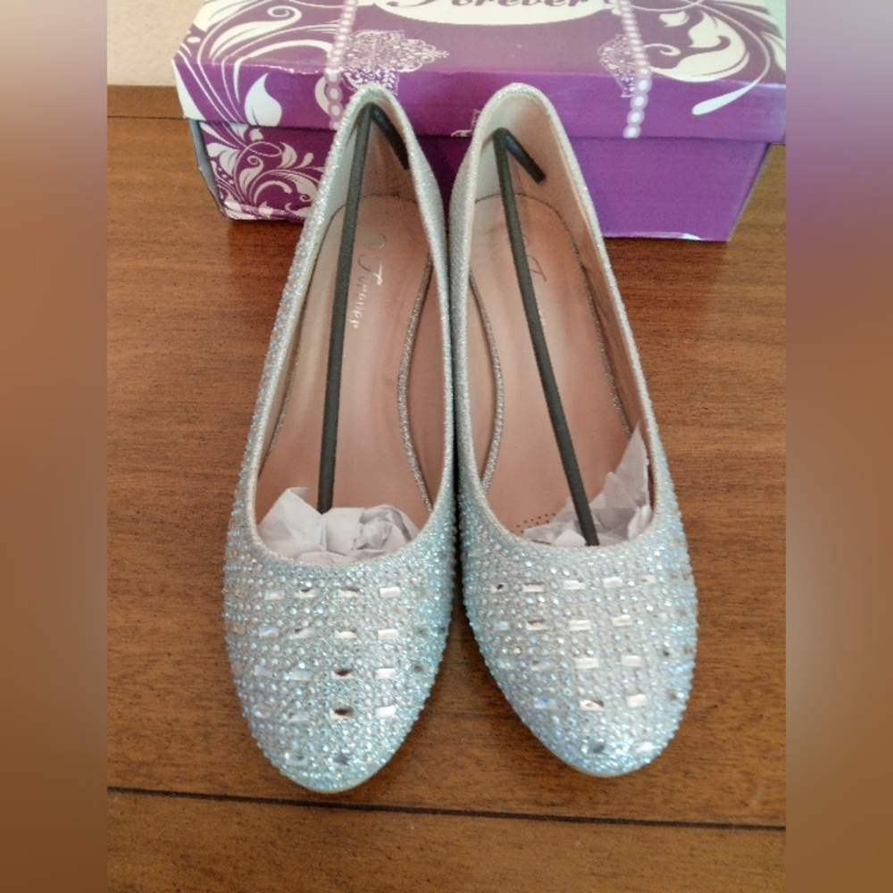 Women's Forever Fisher-3 (never worn, in original box) Wedge Shoes